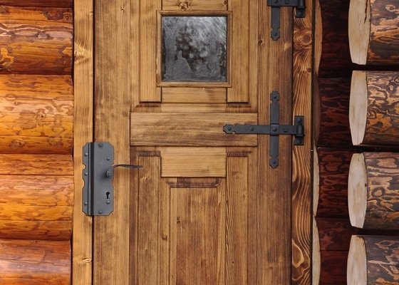 Výroba dřevěných dveří a zárubní v masivním provedení do srubu