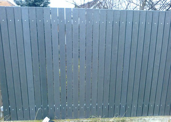Montáž plastového plotu