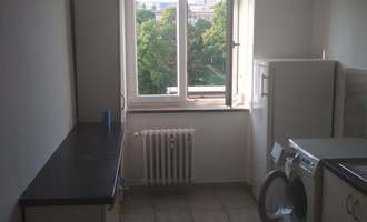 Rekonstrukce kuchyně a koupelny/záchoda na Praze 10 - červenec/srpen - stav před realizací
