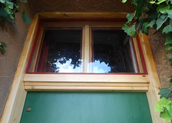 Natření oken a dveří rodinného domku