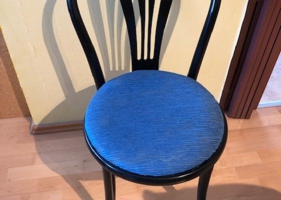 Nátěr a lehká renovace židlí