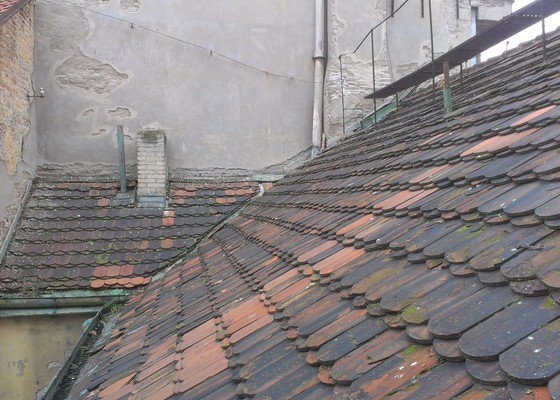 Kompletní rekonstrukce střechy činžovního domu