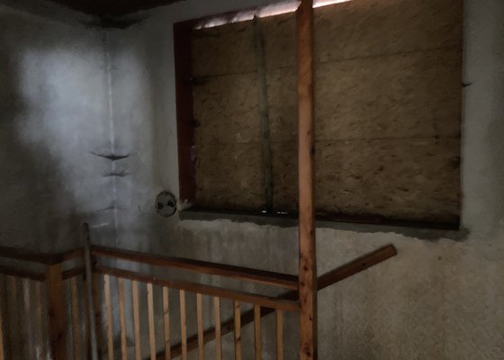 Rekonstrukce + zateplení 2 místnosti v podkroví + drobné opravy a výmalba schodiště a chodby