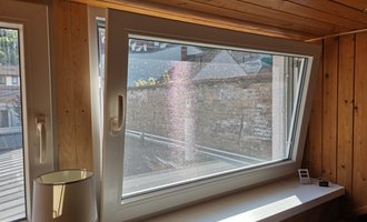 Výměna starých oken za plastová/dřevěná (+případně i dveře)