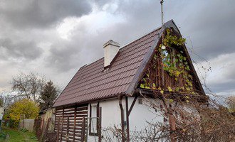 Rekonstrukce střechy chaty v Dobroměřicích u Loun