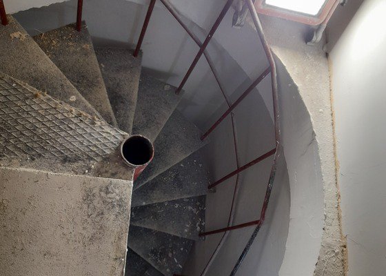 Kovové schody