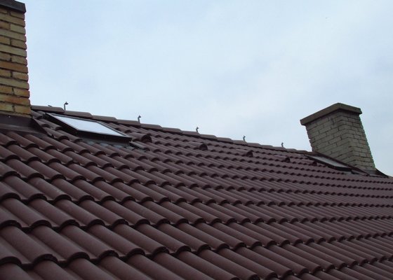 Nová střecha (materiál vlastní)