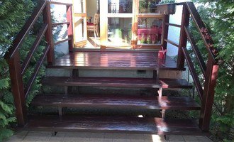 Dřevěné schody do zahrady - stav před realizací
