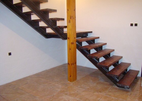 Renovace dřevěných schodů - stav před realizací
